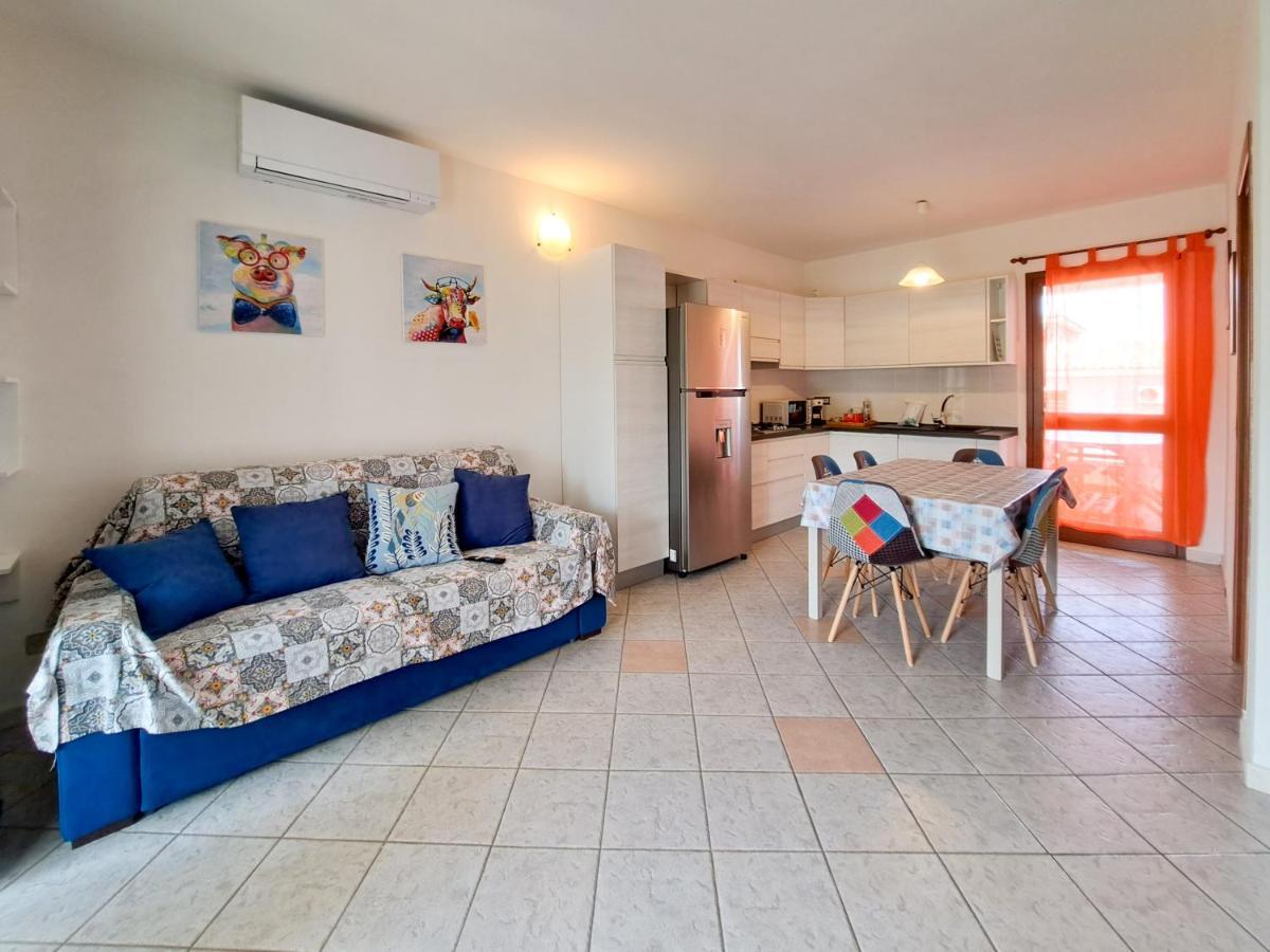 סאן תאודורו Appartamento Trilocale Vicino Al Centro Di San Teodoro מראה חיצוני תמונה
