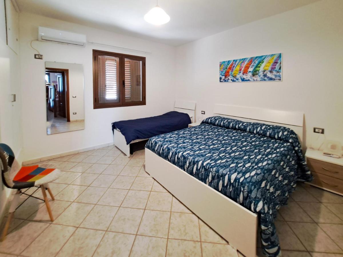 סאן תאודורו Appartamento Trilocale Vicino Al Centro Di San Teodoro מראה חיצוני תמונה