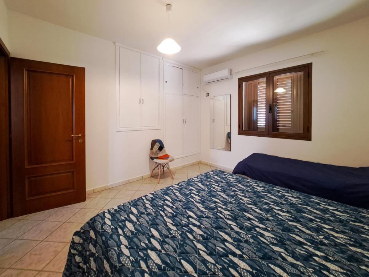 סאן תאודורו Appartamento Trilocale Vicino Al Centro Di San Teodoro מראה חיצוני תמונה